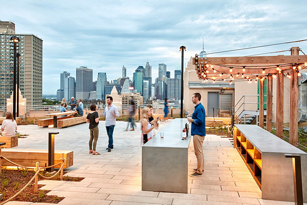 辦公室裝修得真文藝復古，忍不住拿來曬曬！