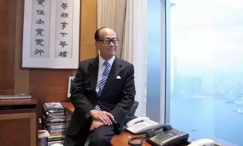 商界大佬的辦公室：看看哪個(gè)更牛逼 ，＊后一個(gè)才是真牛！