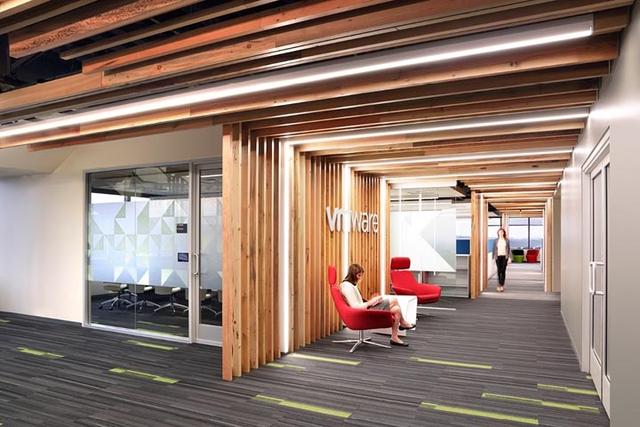 別小看回收木板條！美國VMware公司用它創(chuàng)造了獨特的木質(zhì)